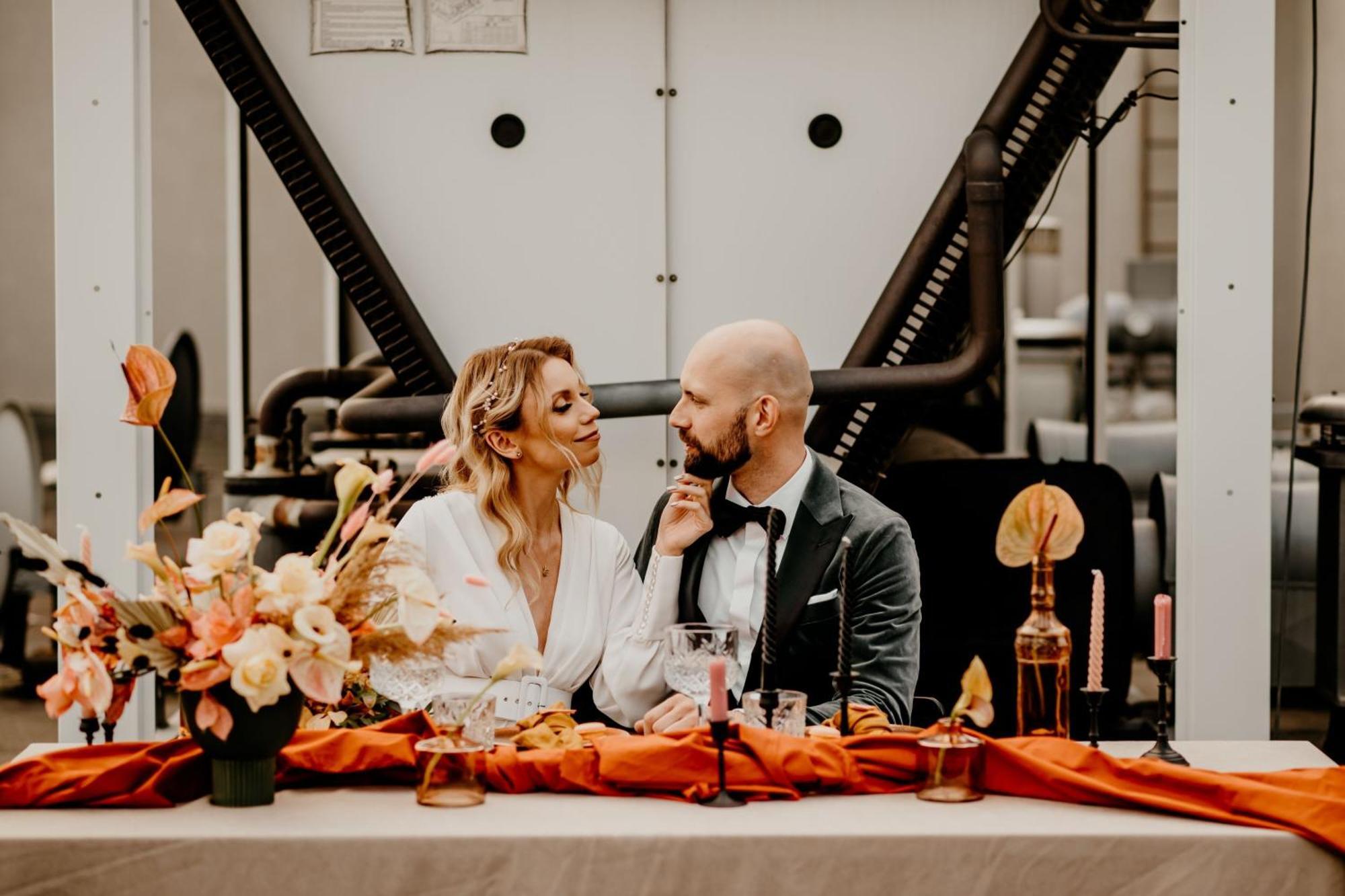 Sheraton Poznan Hotel Εξωτερικό φωτογραφία Wedding couple