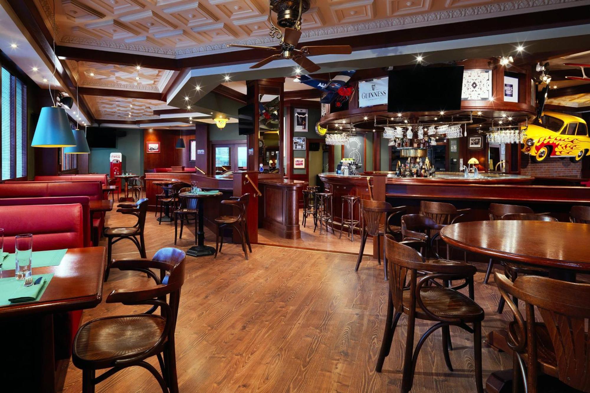 Sheraton Poznan Hotel Εξωτερικό φωτογραφία Interior of a typical restaurant