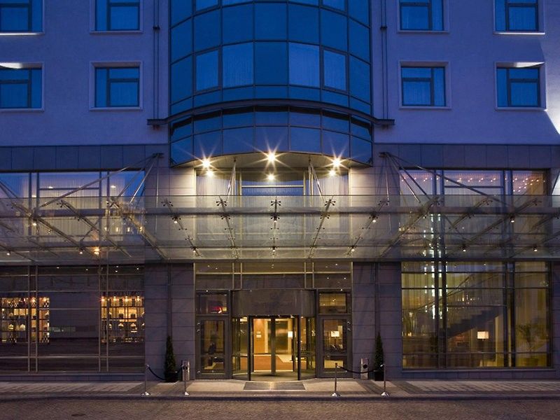 Sheraton Poznan Hotel Εξωτερικό φωτογραφία Entrance to the hotel